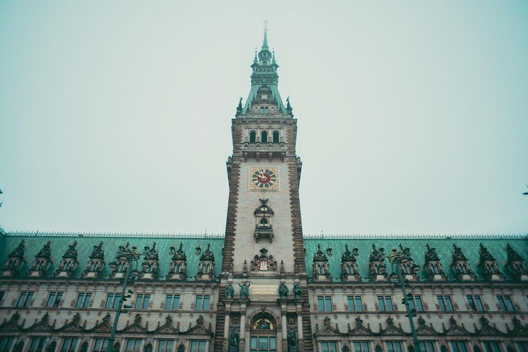 Amt für Migration Hamburg: Zuständigkeit, Termine und Gebühren