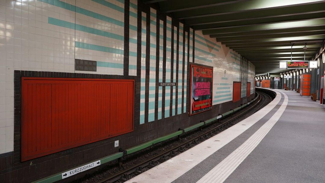 HVV Störungen: So erfährst du von Ausfällen und Verspätungen