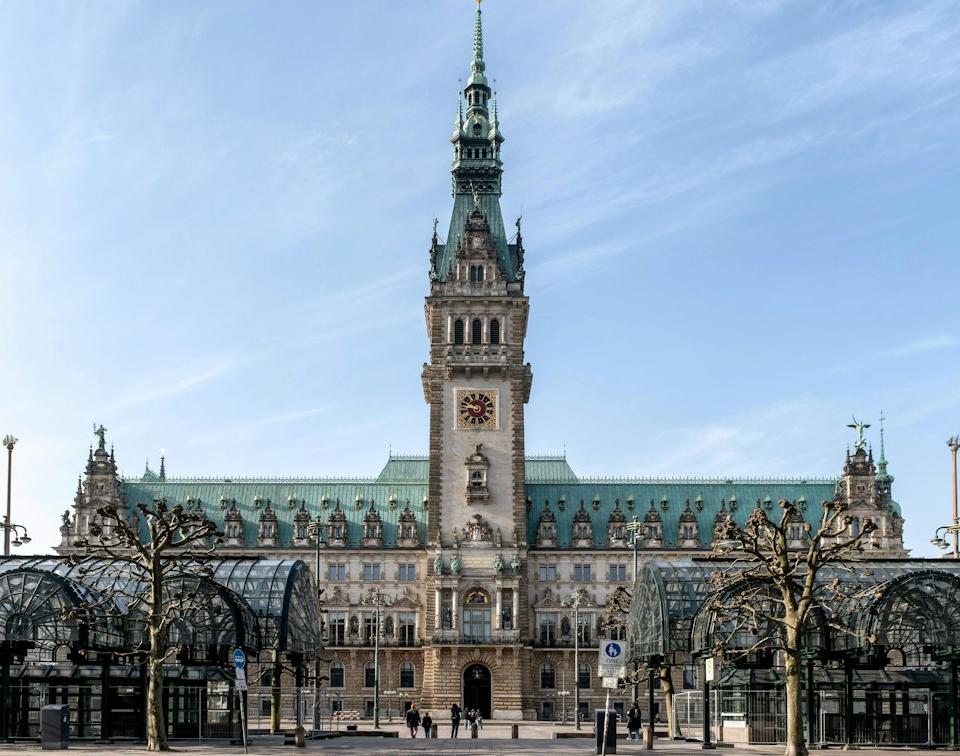 Parken und Meer Hamburg: Parkplatz am Kreuzfahrtterminal